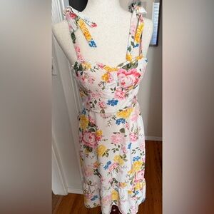 Cute floral (built in bra) dress with bow straps